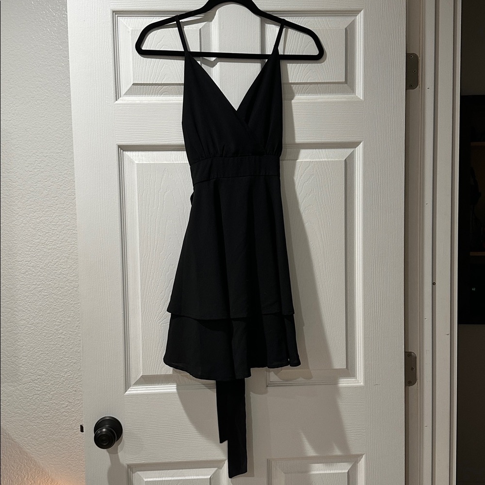 Black Sleeveless Tie Back Dress